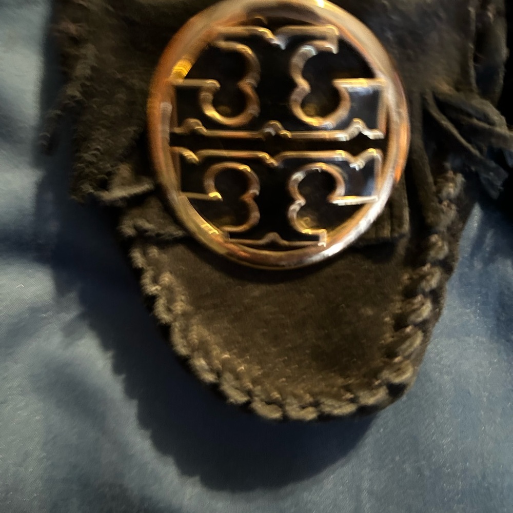 Tory Burch driving shoes. - Picture 2 of 4